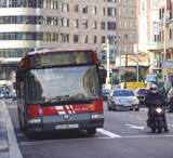 Imagen de la pregunta: Por el "carril BUS", ¿se puede circular para adelantar?