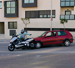 Imagen de la pregunta: Si presencia un accidente de circulación, ¿tiene obligación de avisar a la Autor