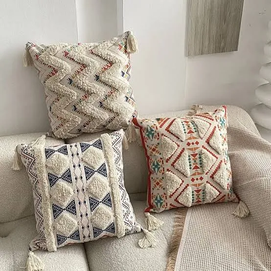 Cojín Con Flecos Decorativos