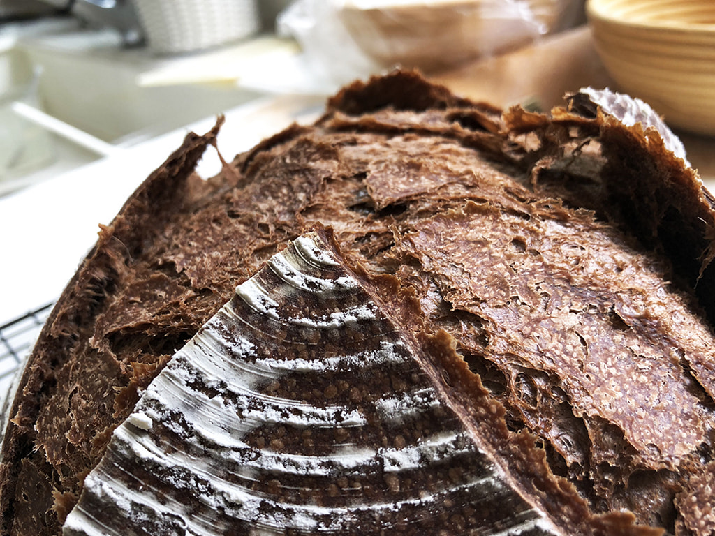 Pão de Chocolate com Levain