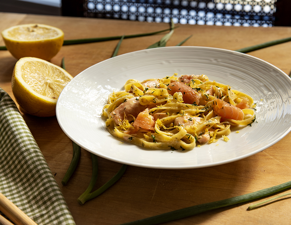 Tagliatelle com Salmão Fresco e Defumado ao Perfume de Limão-Siciliano