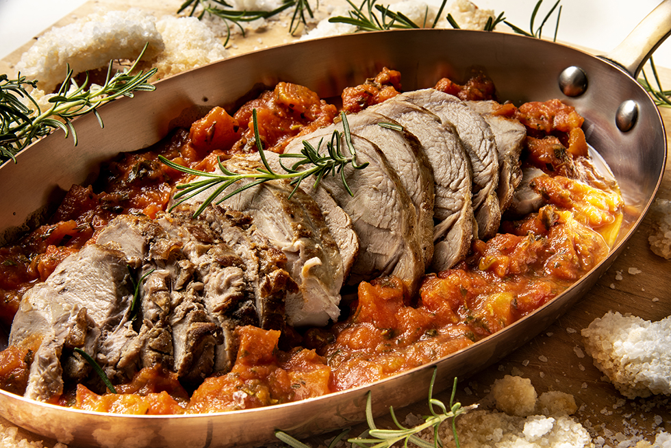 Filé de Vitela ao Sal com Tomate Fresco e Ervas