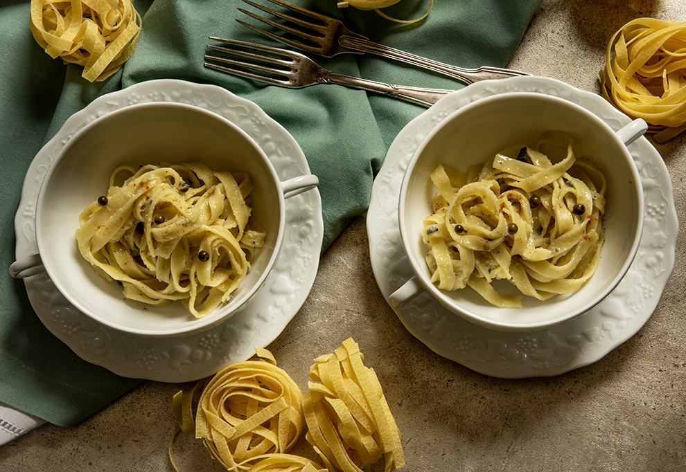 Tagliatelle ao Gorgonzola, Pimenta Verde e Pimenta-de-Caiena