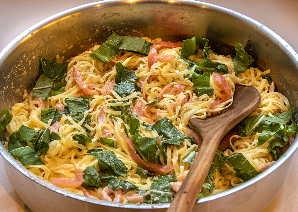 Linguine al Limone, Rúcula e Salmão Defumado