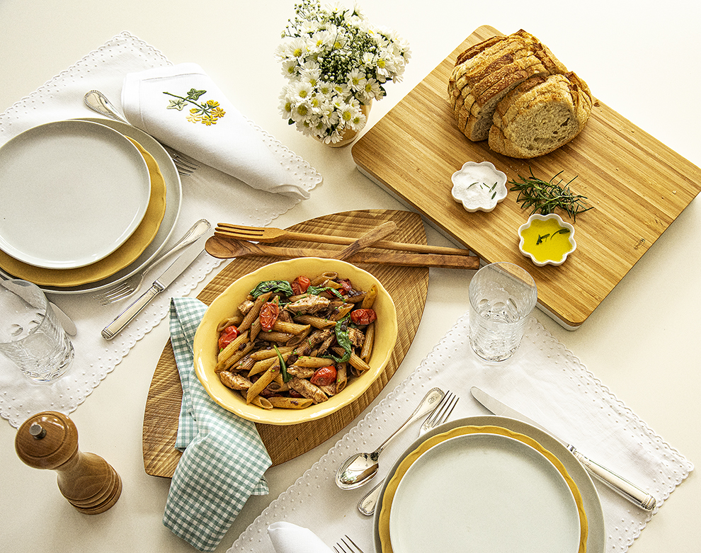 Penne com Atum Grelhado, Rúcula e Molho Balsâmico