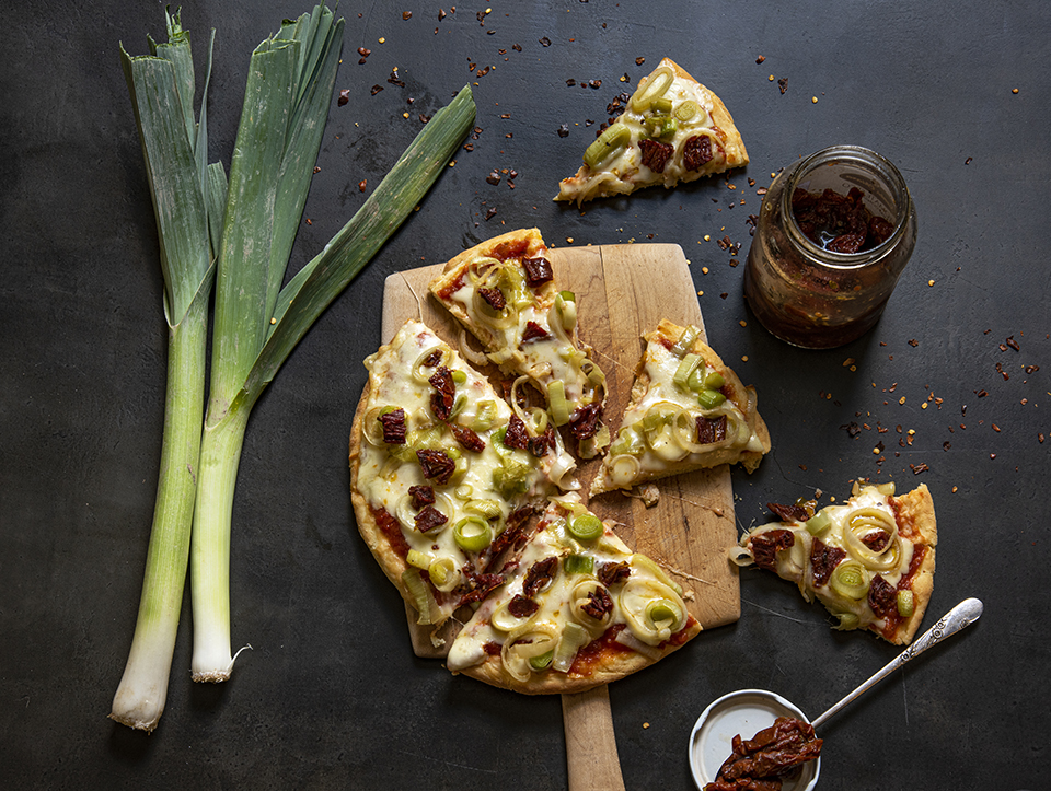 Pizza de Alho-Poró com Massa de Cream Cheese