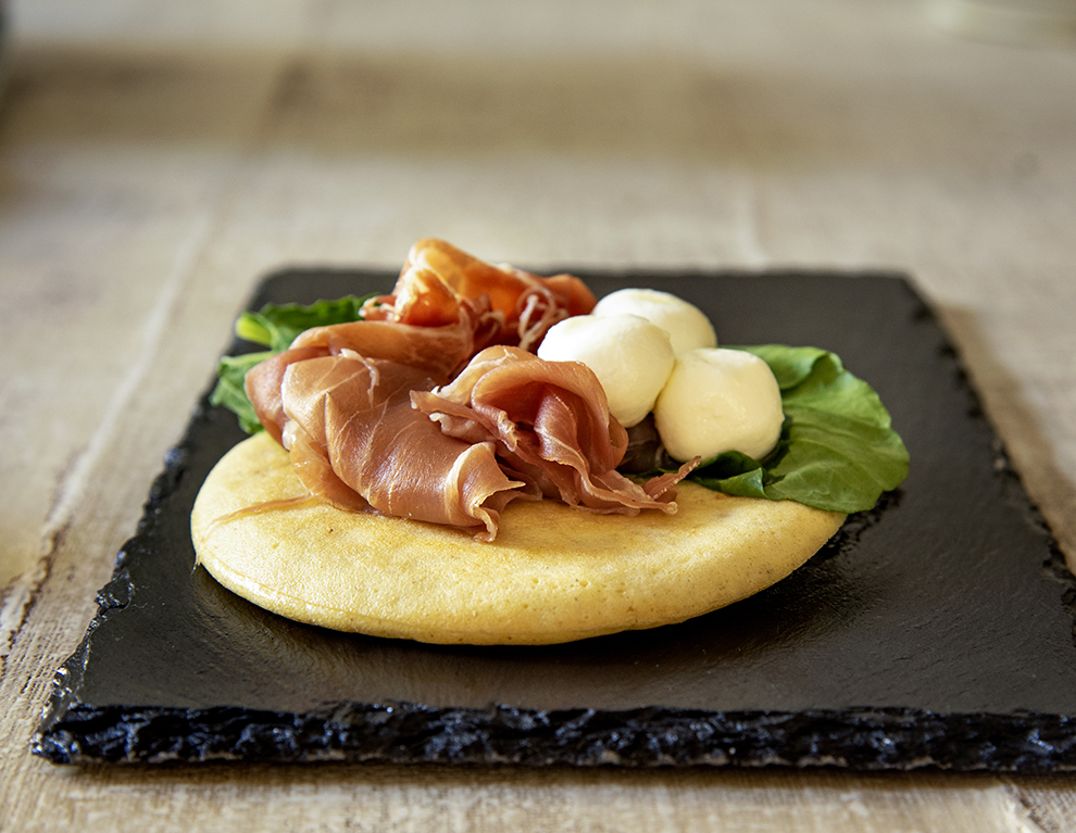 Torta de Frigideira de Parma, Queijo de Cabra e Rúcula