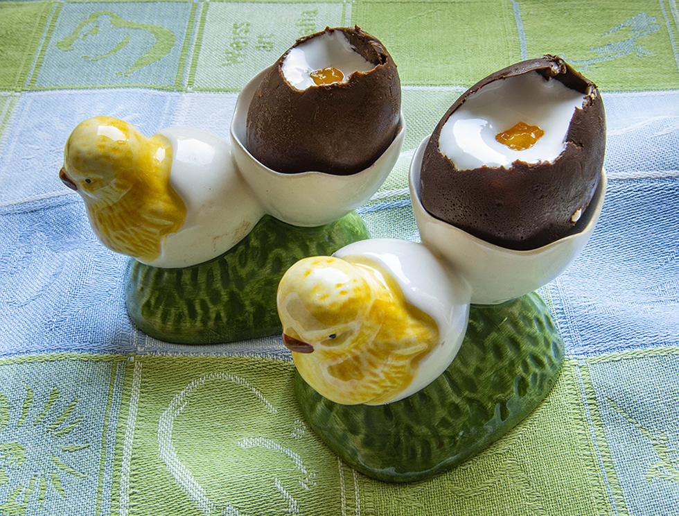 Ovo de Páscoa com Marshmallow e Geleia de Damasco