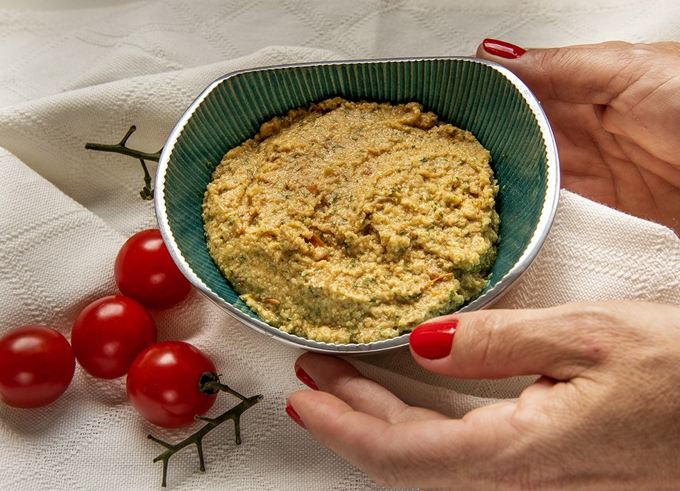 Pesto de Alcachofra com Tomatinhos Assados