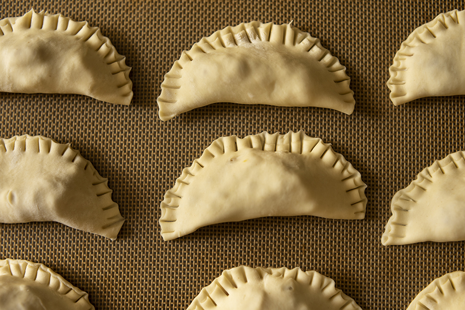 Pasteizinhos de Queijo Brie, Presunto de Parma e Geleia de Damasco