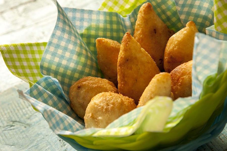 Coxinha de Legumes com Massa de Cará