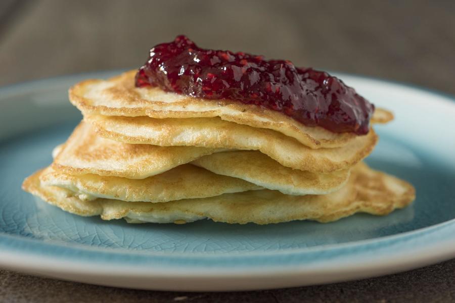 Crêpes Soufflés com Doce de Framboesa