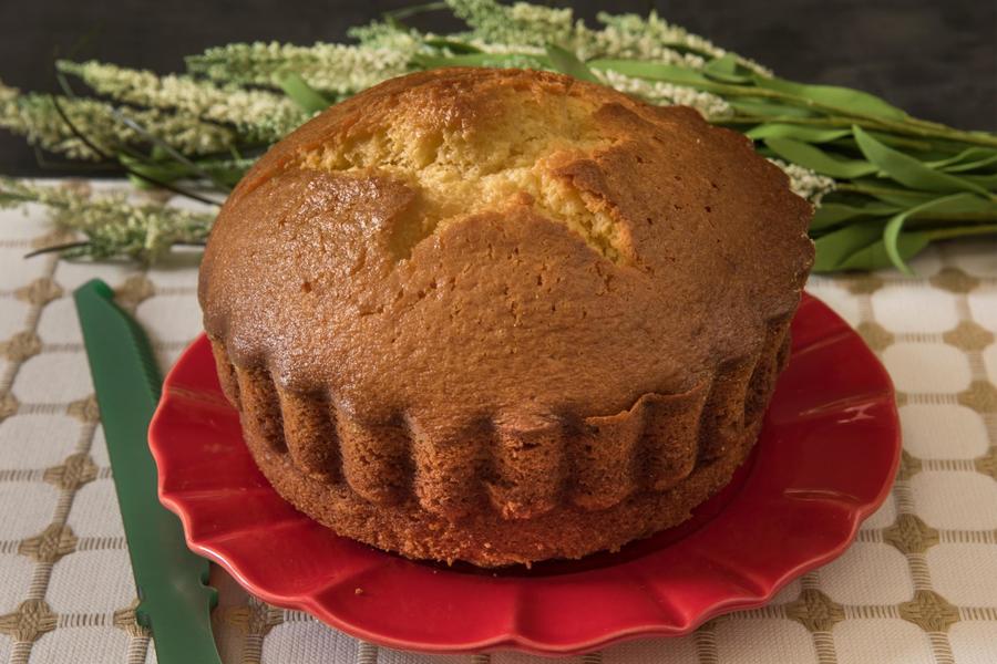 Bolo de Fubá de Liquidificador - Tá na mesa