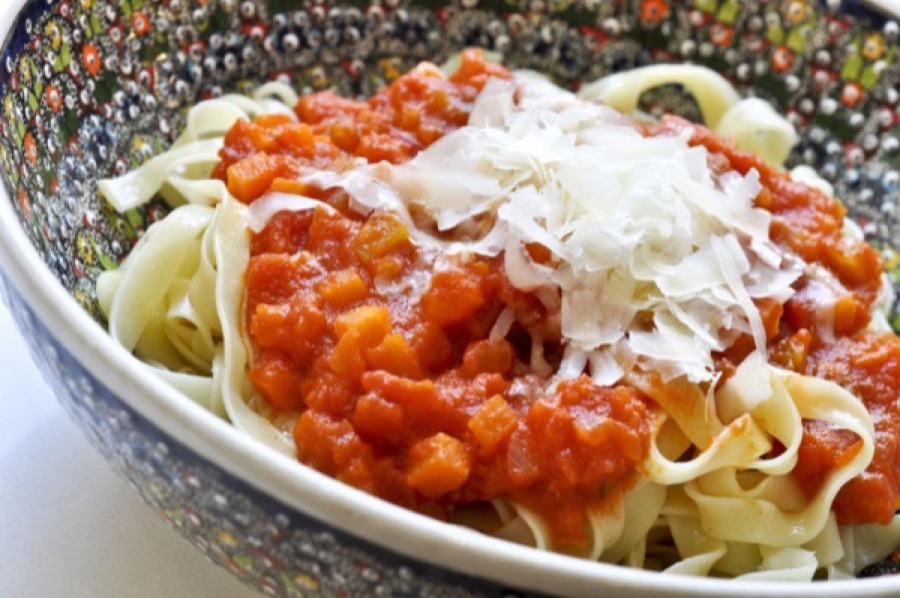 Molho de Tomate com Azeite de Oliva e Legumes Picados