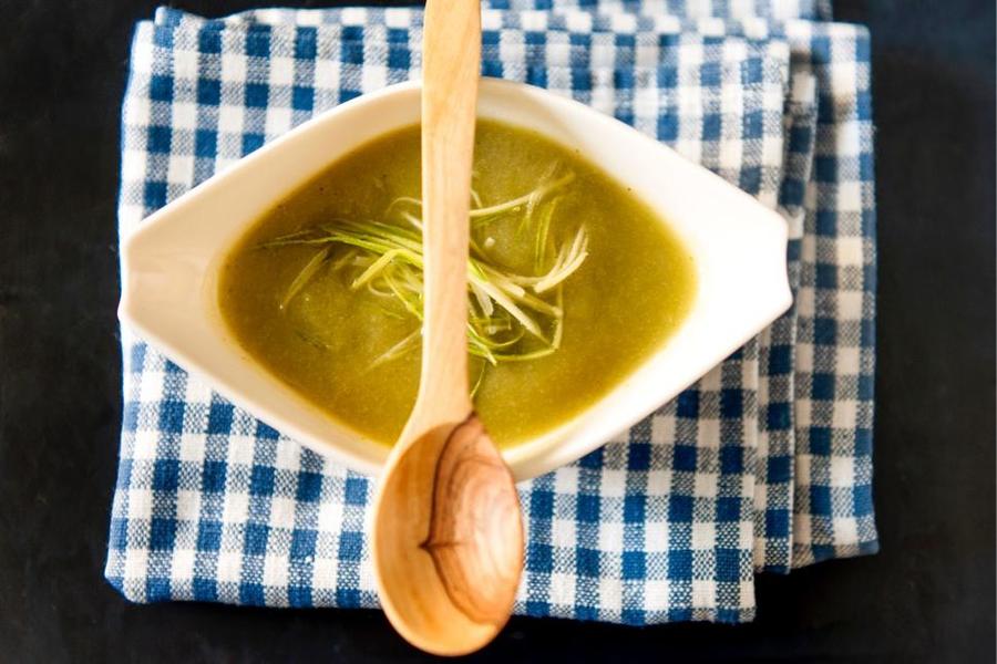 Sopa de Alho-Poró ao Curry