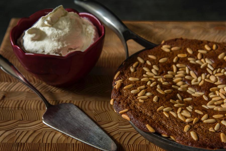 Bolo de Panela com Fundinho de Caramelo Cremoso