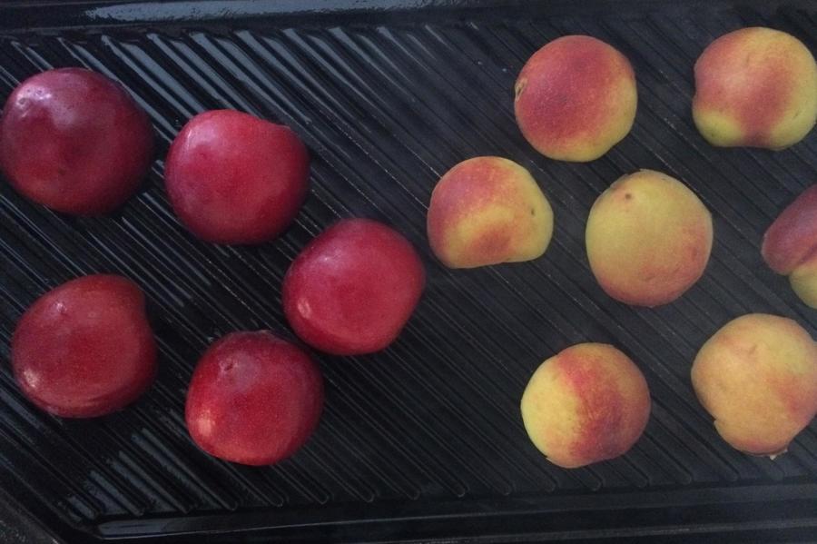 Frutas Grelhadas com Água de Flor de Laranjeira