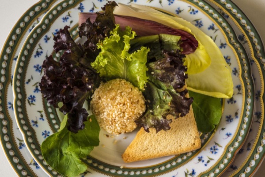 Salada com Queijo de Cabra Quente