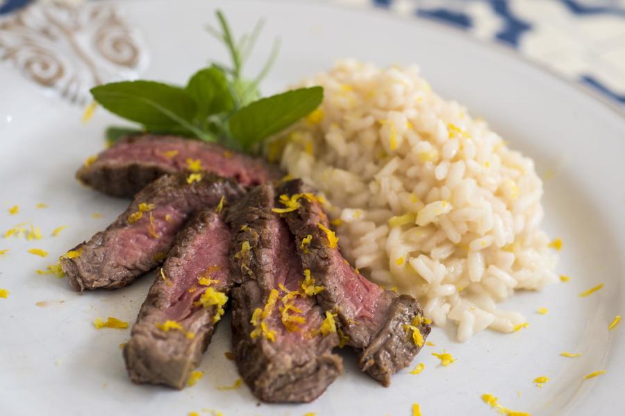 Filé Mignon com Risoto de Limão-Siciliano com Alho-Poró