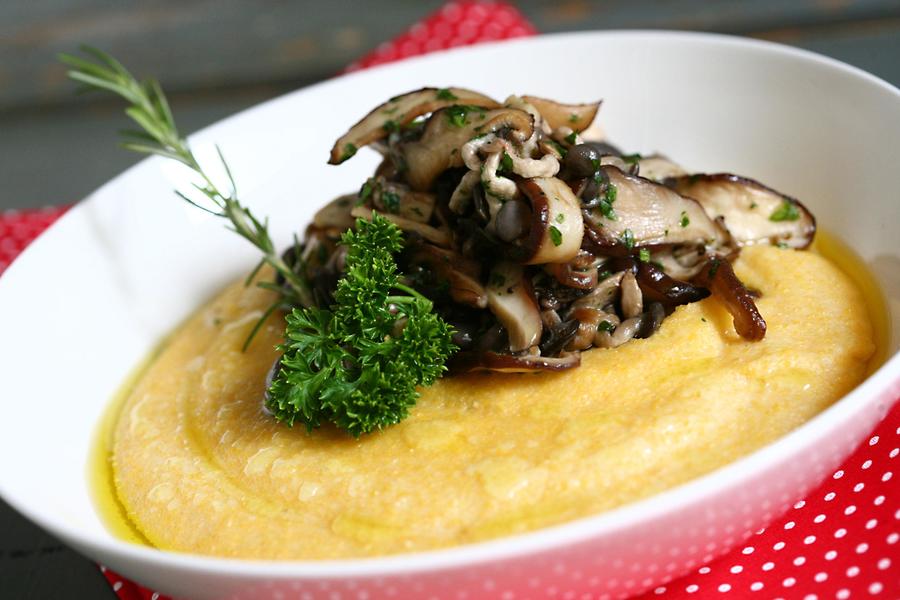 Polenta com Cogumelos Frescos