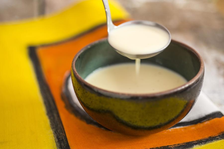 Crème Anglaise (Calda Clássica de Baunilha à Base de Gemas)