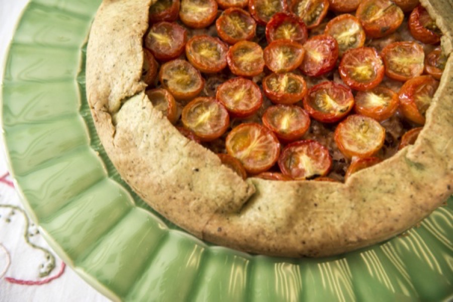 Torta Rústica de Tomate e Cebola