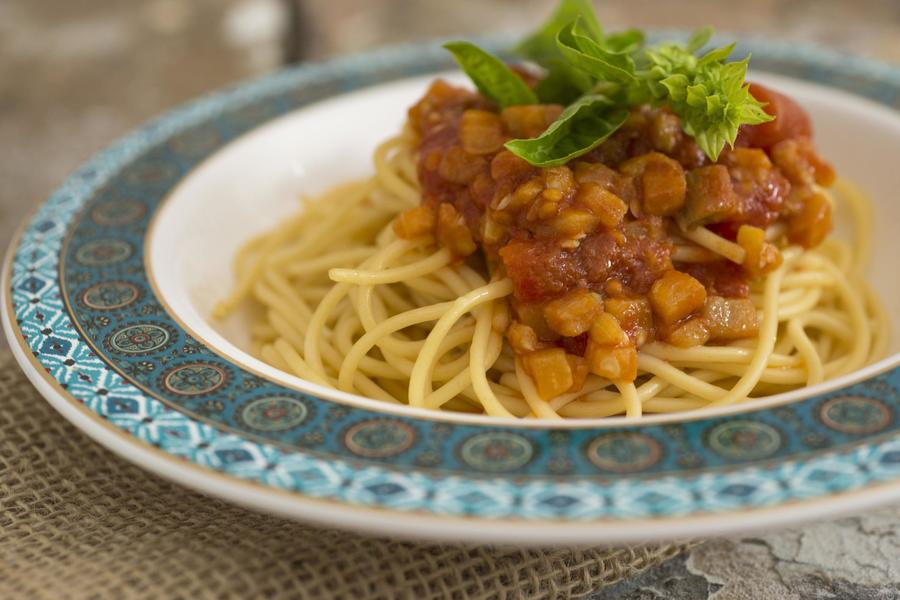Spaghetti alla Norma (Spaghetti com Molho de Tomate e Berinjela)