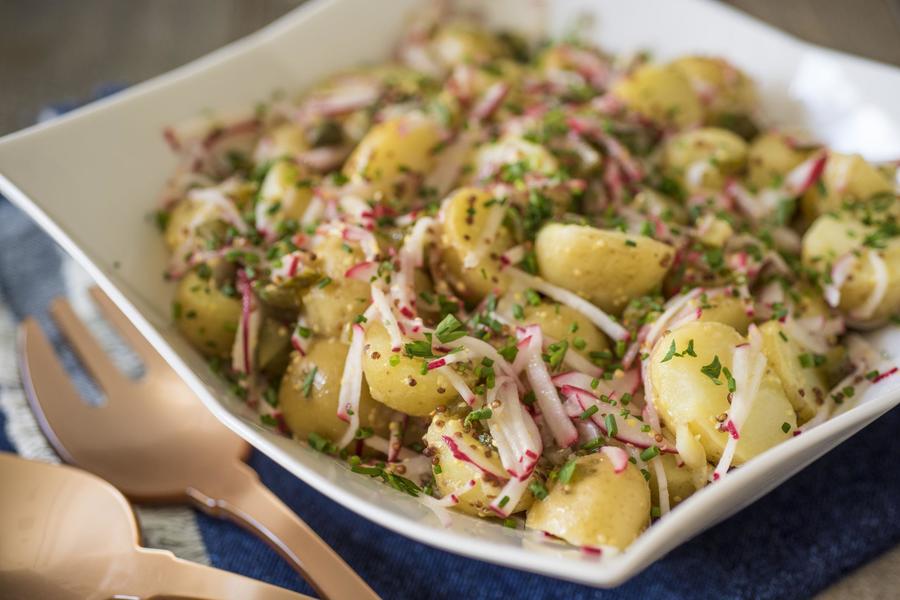 Salada de Batata - Tá na mesa