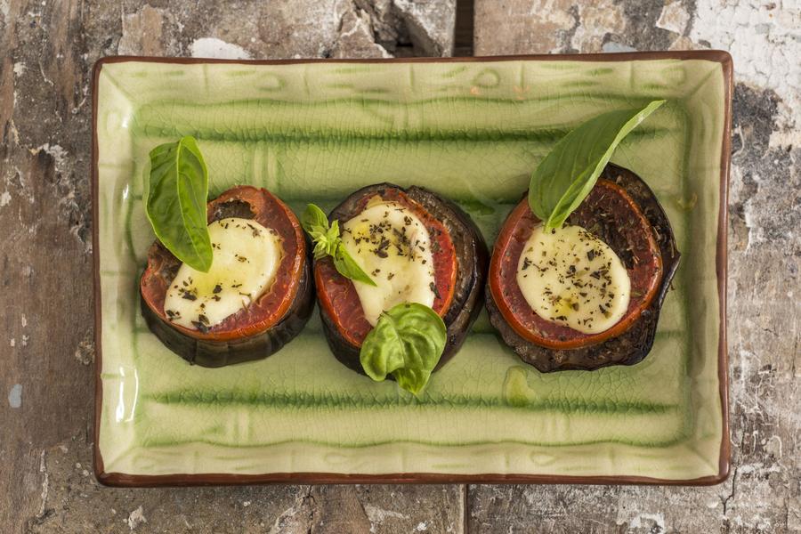  Melanzane alla Mozzarella (Berinjela com Mussarela)