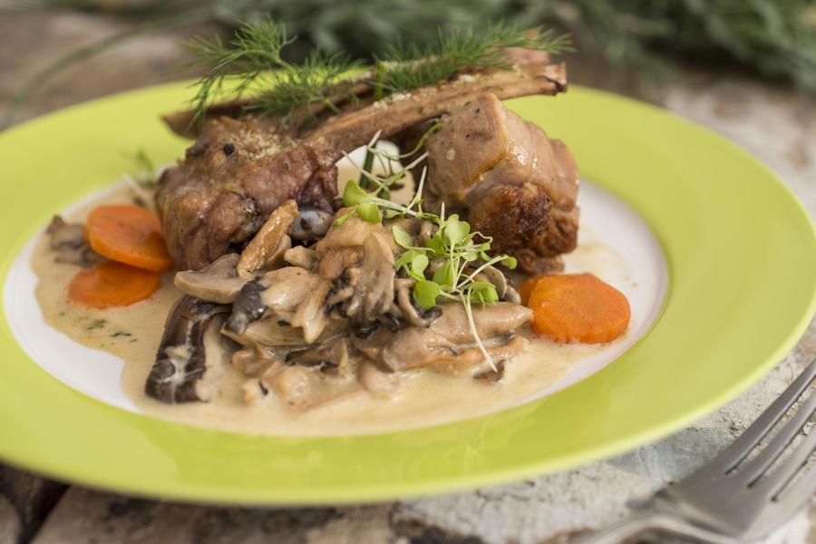 Côte de Veau aux Trois Champignons