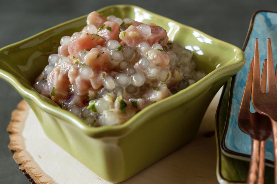 Tartar de Atum com Pérolas de Tapioca