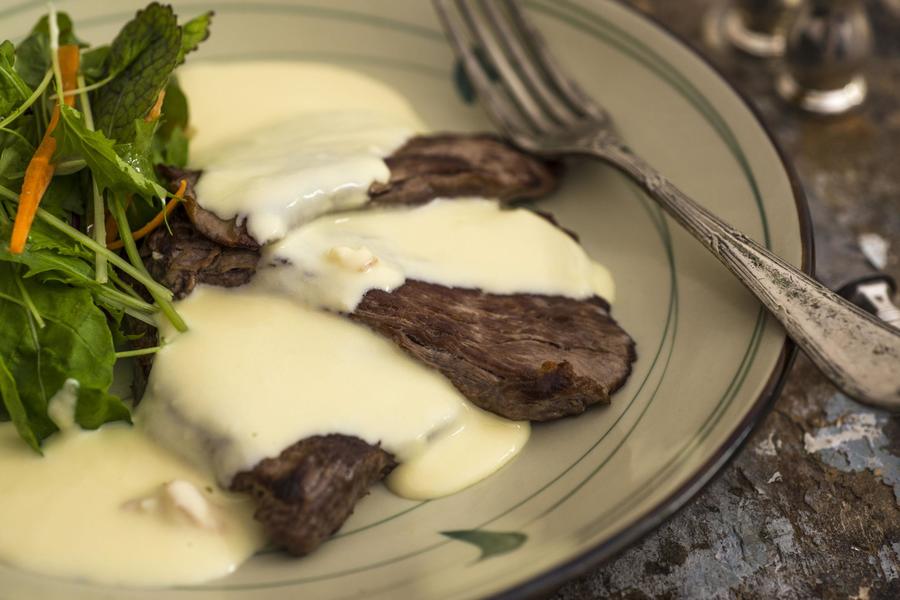 Escalope de Filé ao Molho Fondue