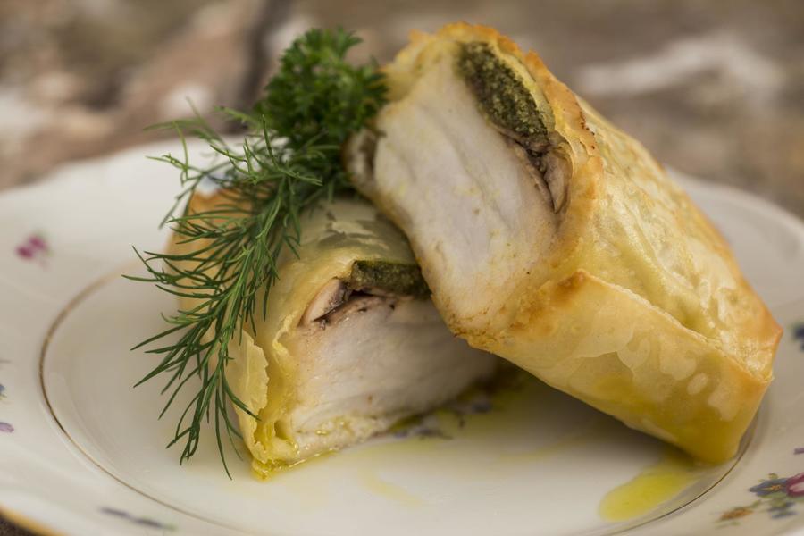 Filé de Badejo com Pesto em Massa Filo Filé de Badejo com Pesto em Massa Filo