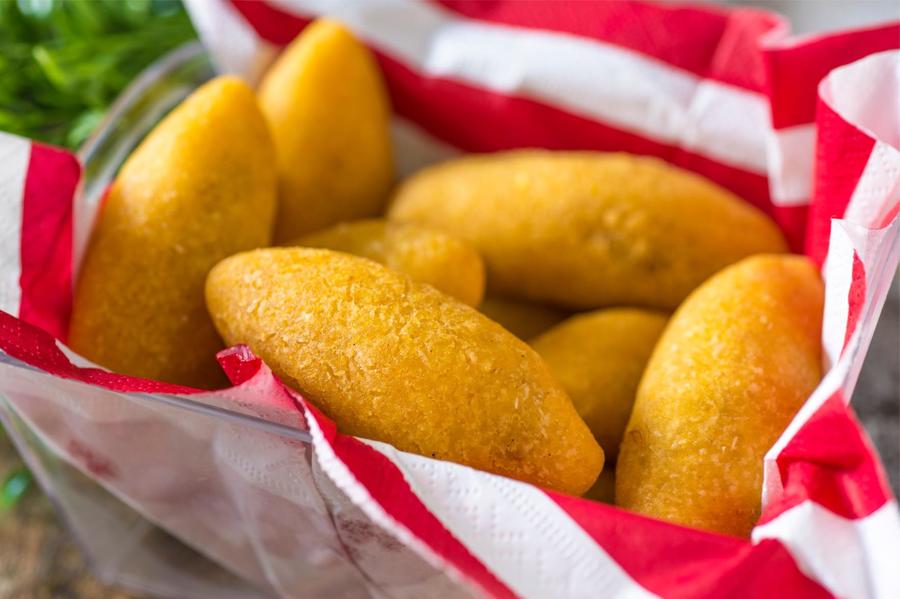 Croquetes de Milho e Queijo de Minas