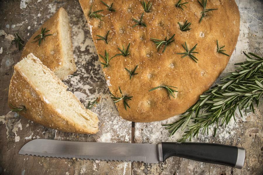 Focaccia (Pão Rústico Ancestral da Nossa Pizza)