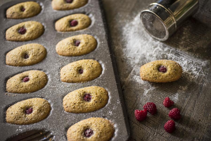 Madeleines de Rosas com Framboesa