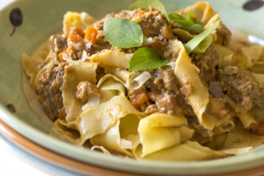 Pappardelle à Bolonhesa