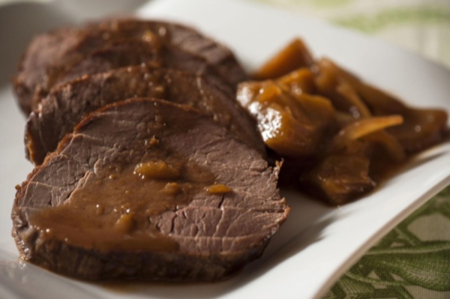 Rosbife com Cebola e Alcachofra Caramelada