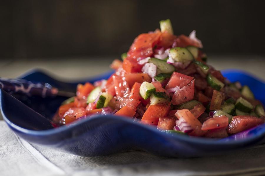 Salada Árabe de Tomate e Pepino