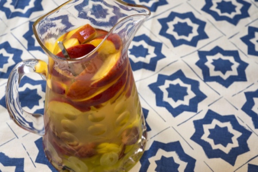 Sangria Branca com Néctar de Agave e Pêssego