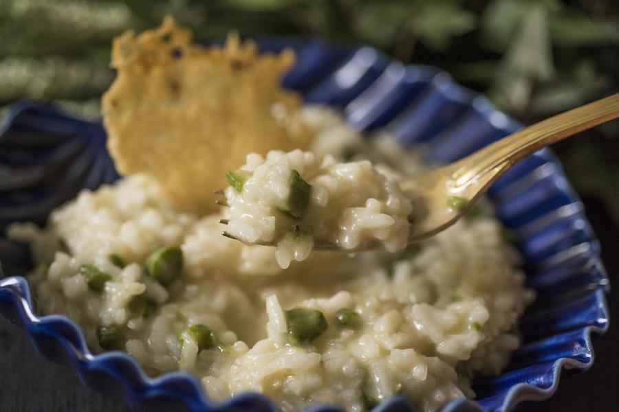 Risotto Mantecato, Asperge Rôti e Dentelle de Parmesão