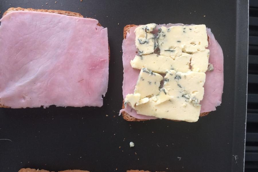 Sanduíche de Roquefort e Presunto à Les Bacchantes