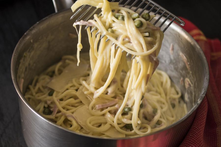 Spaghetti com Presunto e Ervilha