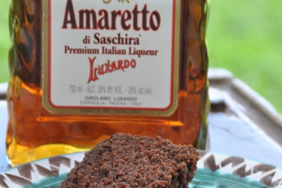 Bolo de Chocolate Amargo com Amaretto