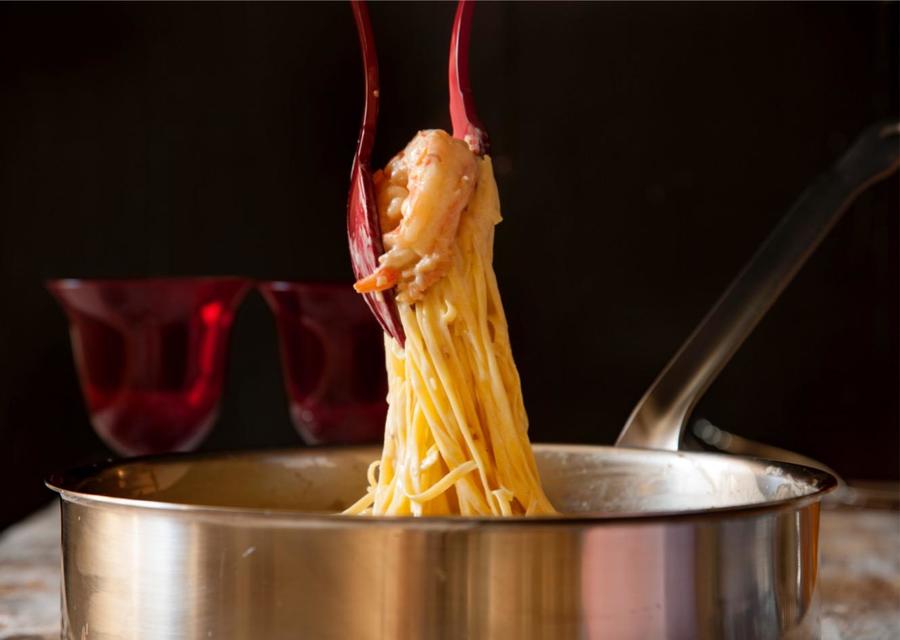 Linguine com Cogumelo e Camarão