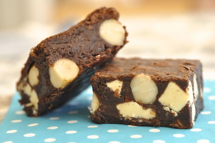 Brownie de Macadâmia com Chocolate Branco 