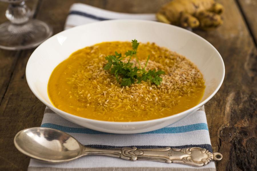 Sopa-Creme de Abóbora com Gengibre e Leite de Coco