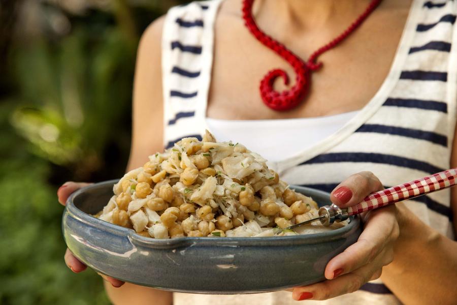 Salada de Grão-de-Bico com Bacalhau