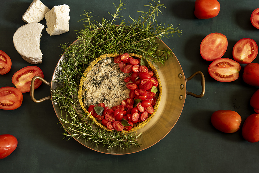 Quiche de Espinafre com Ricota Perfumada a Massa de Grão-de-Bico com Açafrão e Orégano