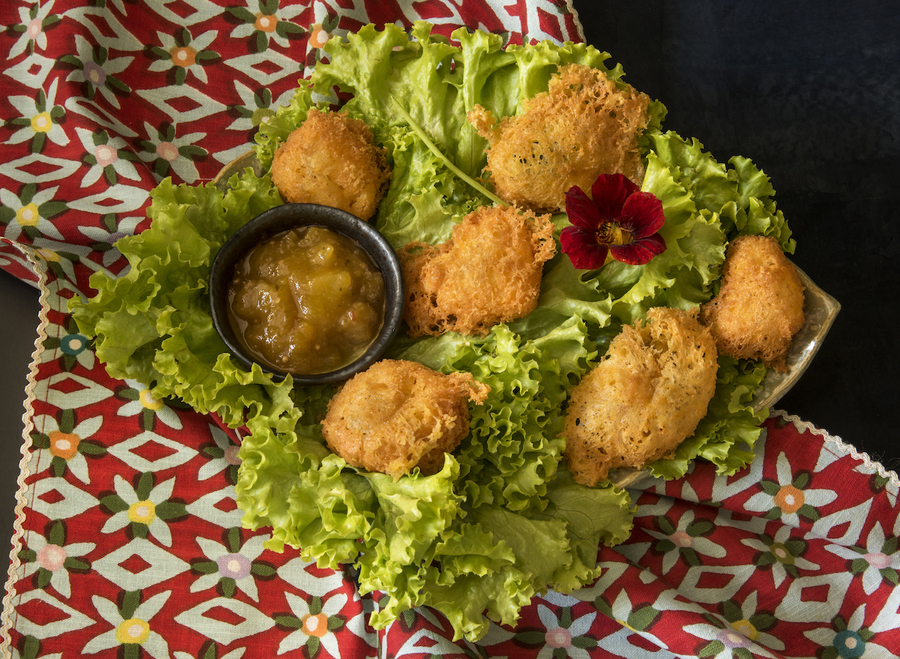 Bolinhos Dourados de Queijo